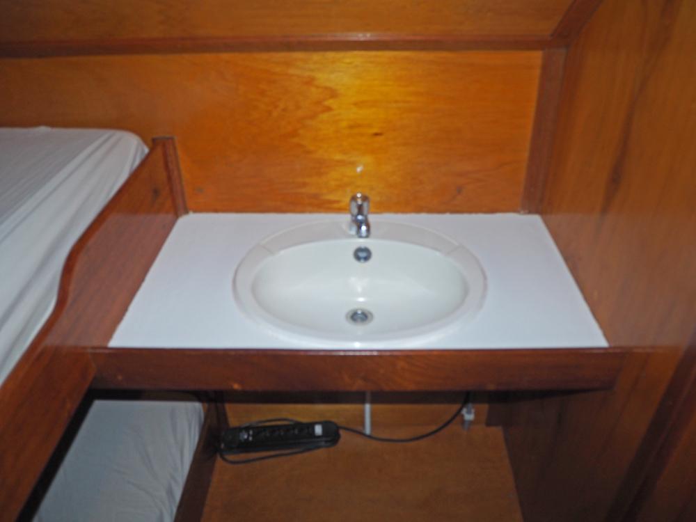 Cabin en avant, H&eacute;bergements